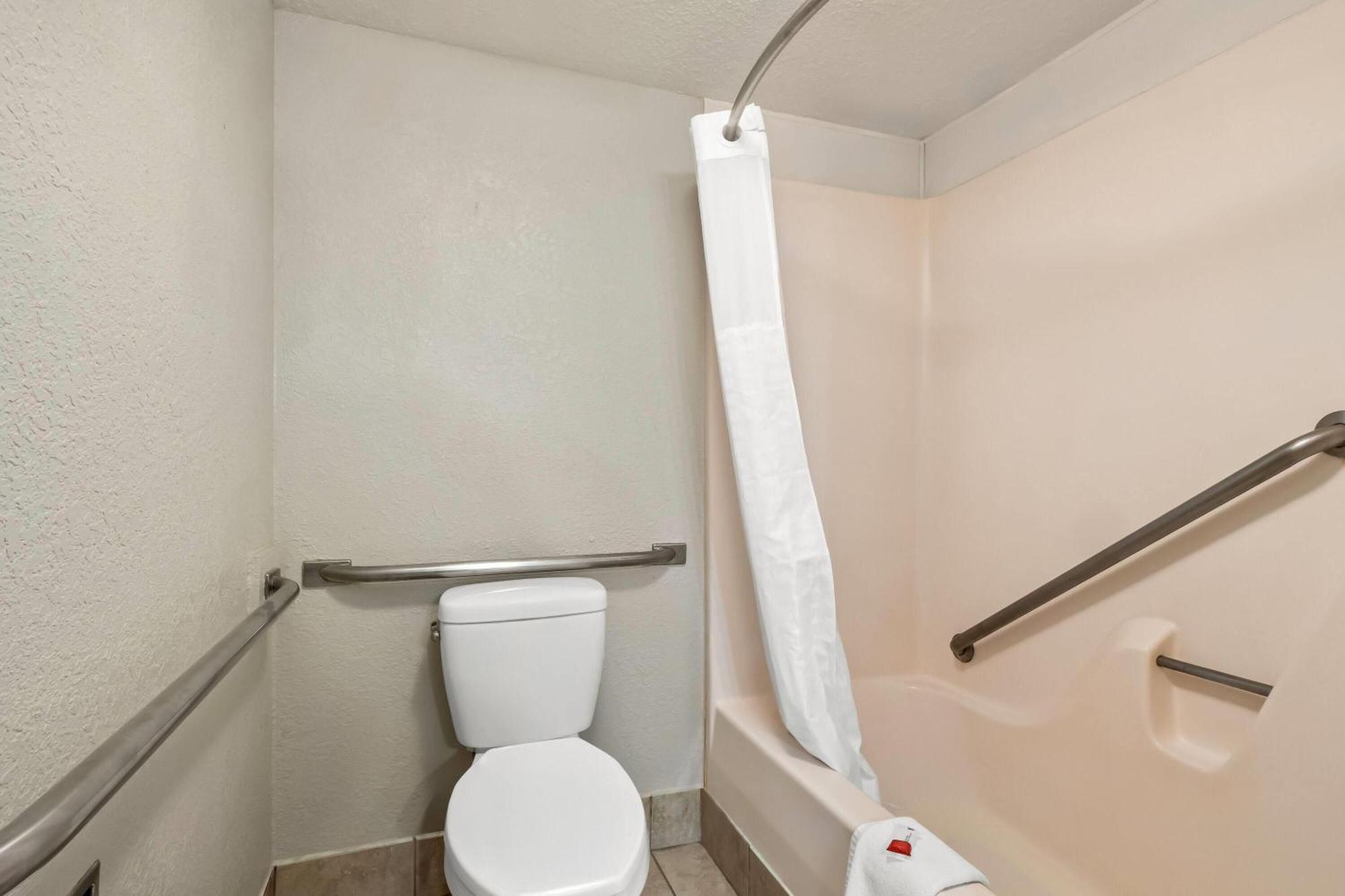 Days Inn By Wyndham Whitmore Lake Ann Arbor Brighton Ngoại thất bức ảnh