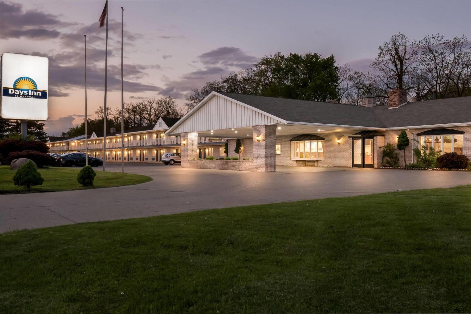 Days Inn By Wyndham Whitmore Lake Ann Arbor Brighton Ngoại thất bức ảnh